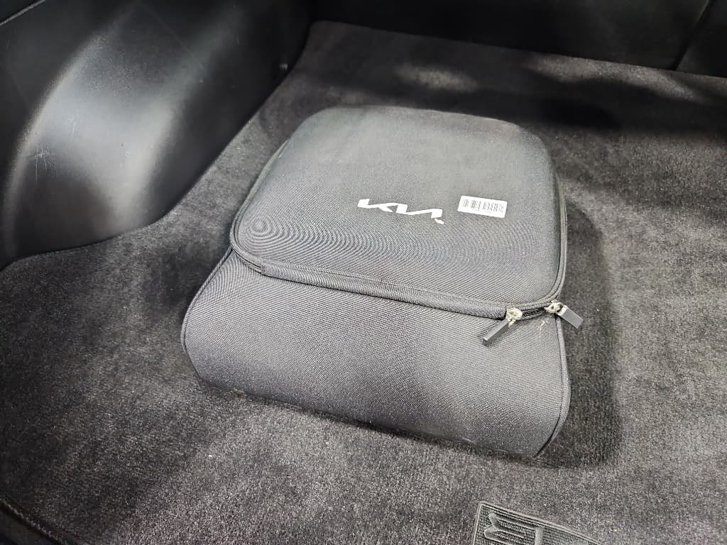 2024 Kia EV6 view 6