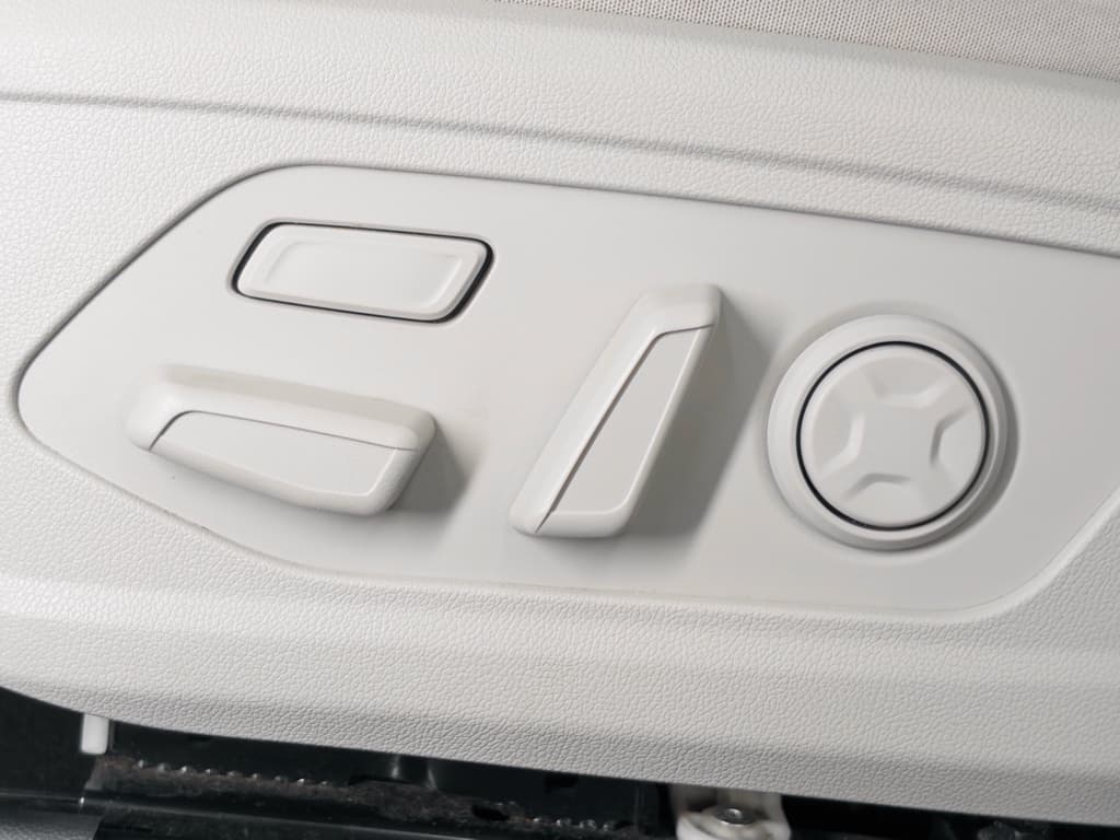2023 Kia Sorento Plug-in Hybrid view 6