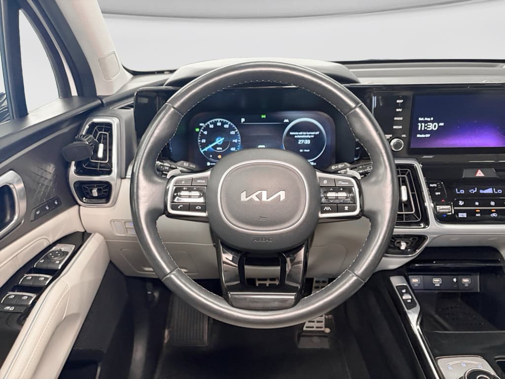 2023 Kia Sorento Plug-in Hybrid view 8