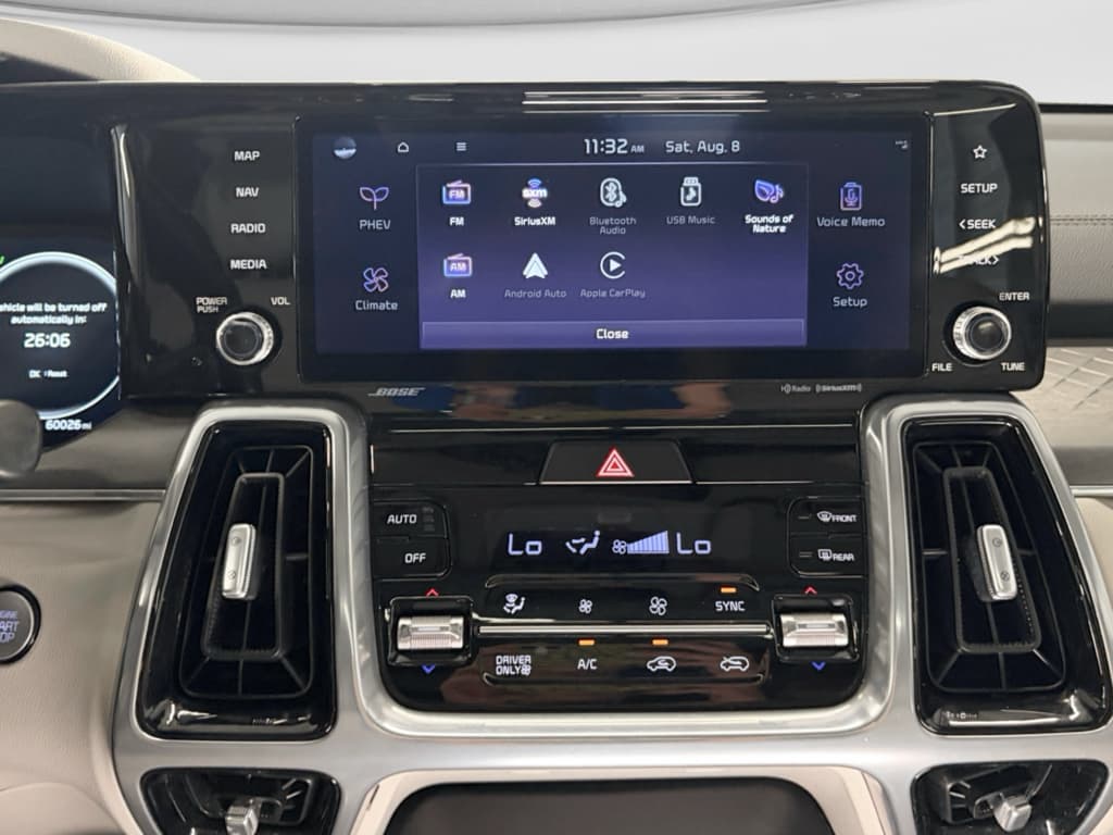 2023 Kia Sorento Plug-in Hybrid view 14