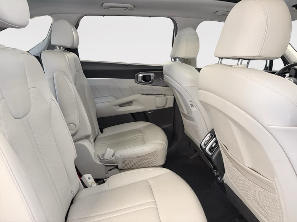 2023 Kia Sorento Plug-in Hybrid view 23