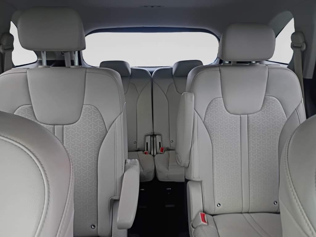 2023 Kia Sorento Plug-in Hybrid view 7