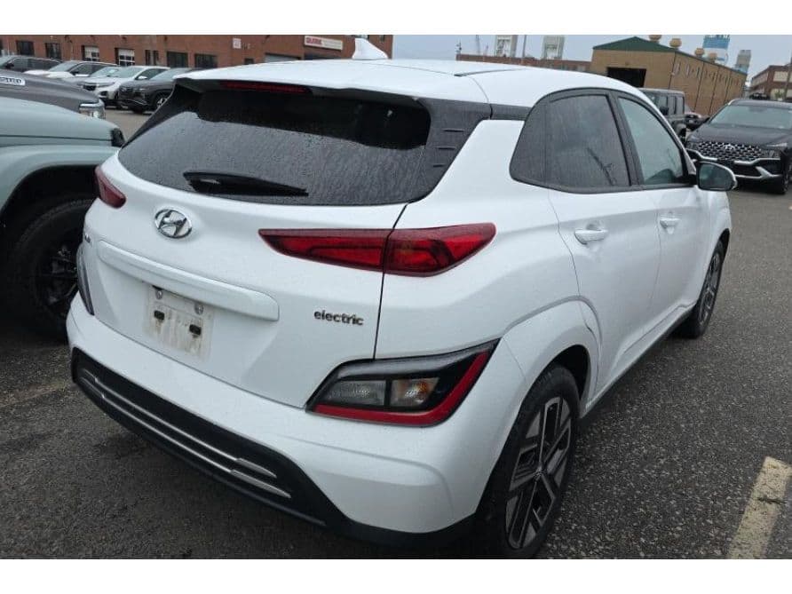 2023 Hyundai Kona EV view 3