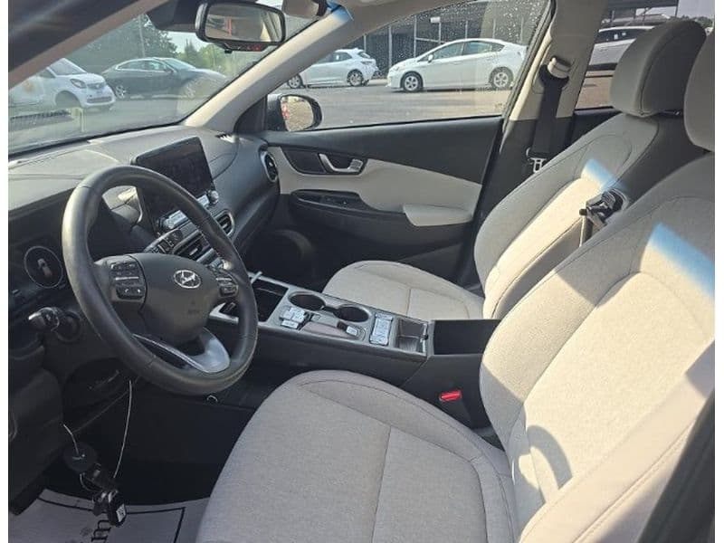 2023 Hyundai Kona EV view 5