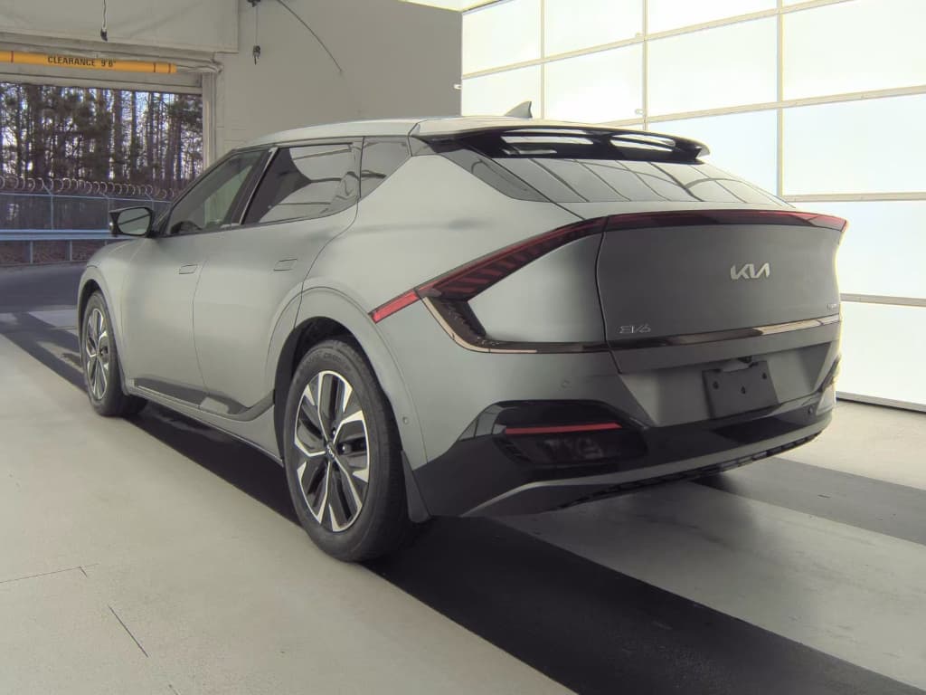 2024 Kia EV6 view 4