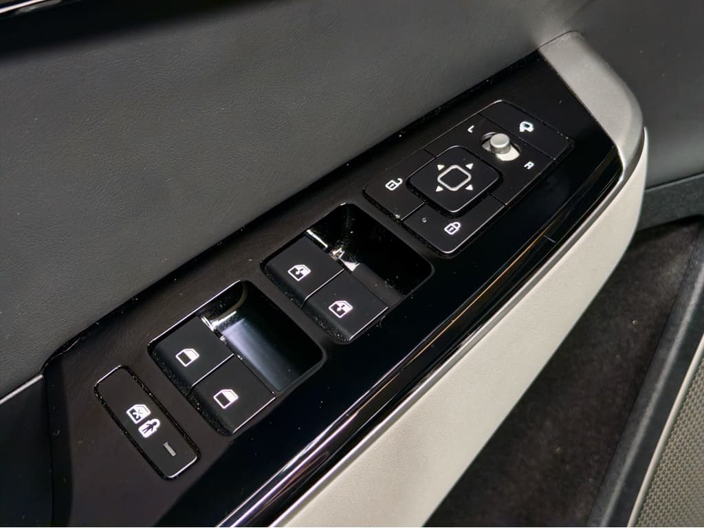 2024 Kia EV6 view 7