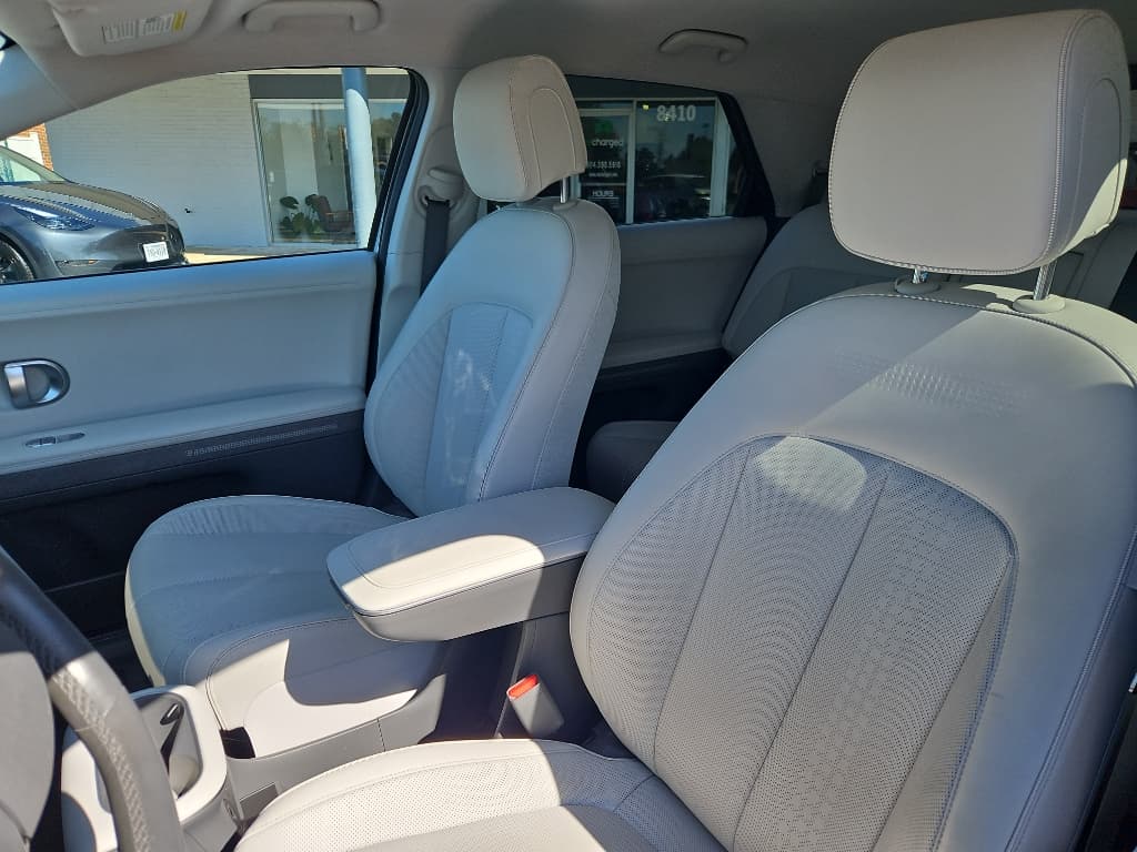 2023 Hyundai IONIQ 5 view 25