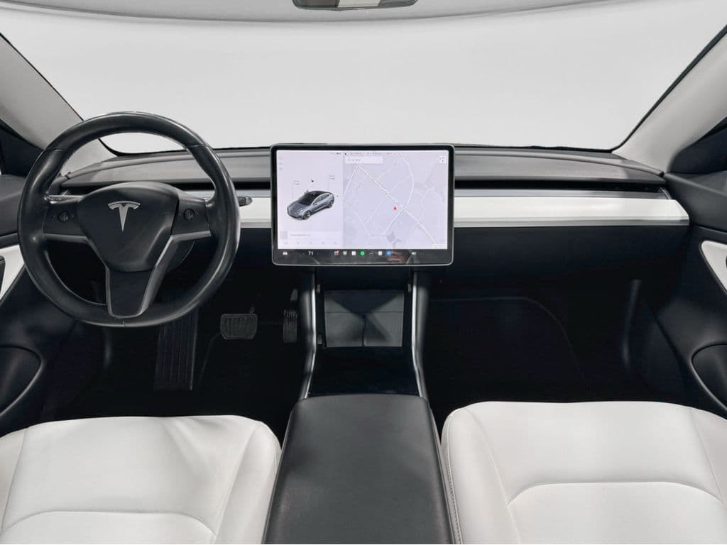 2018 Tesla Model 3 view 14