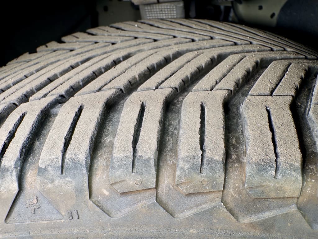 2018 Tesla Model 3 view 32