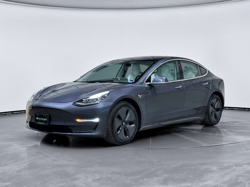 2018 Tesla Model 3 view 1