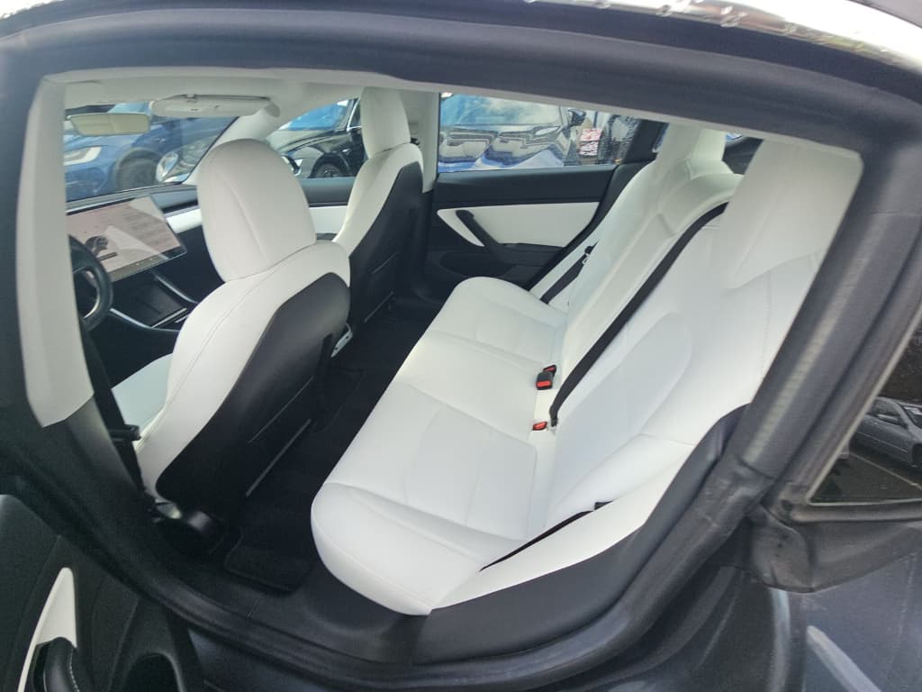 2018 Tesla Model 3 view 6