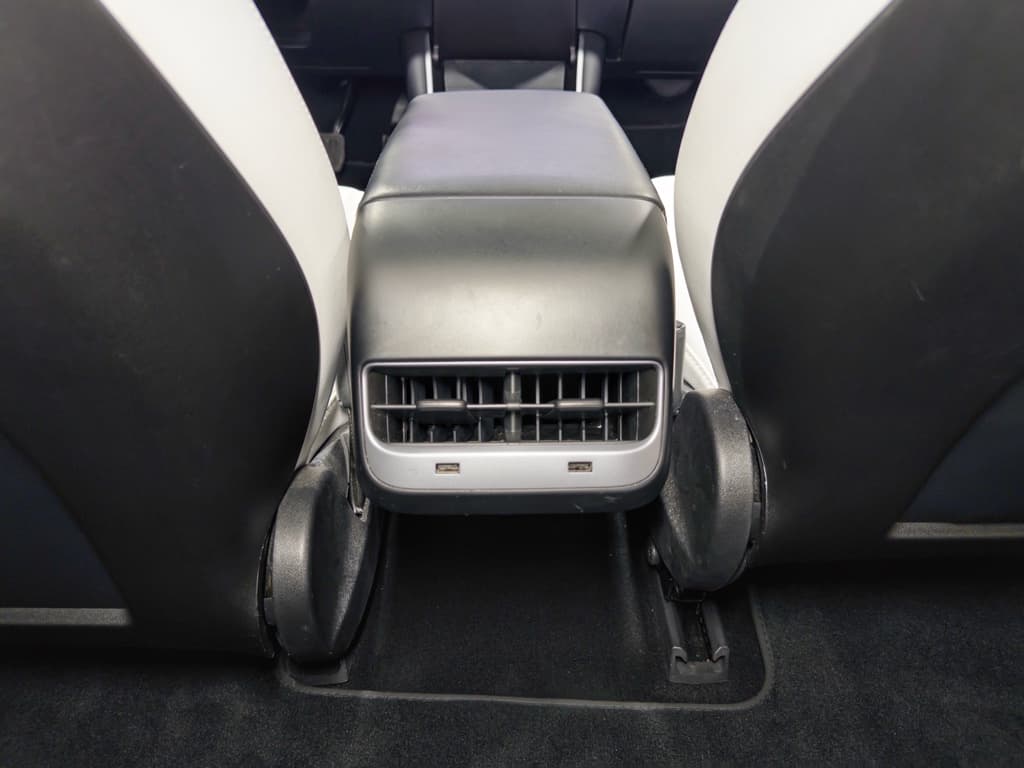 2018 Tesla Model 3 view 19