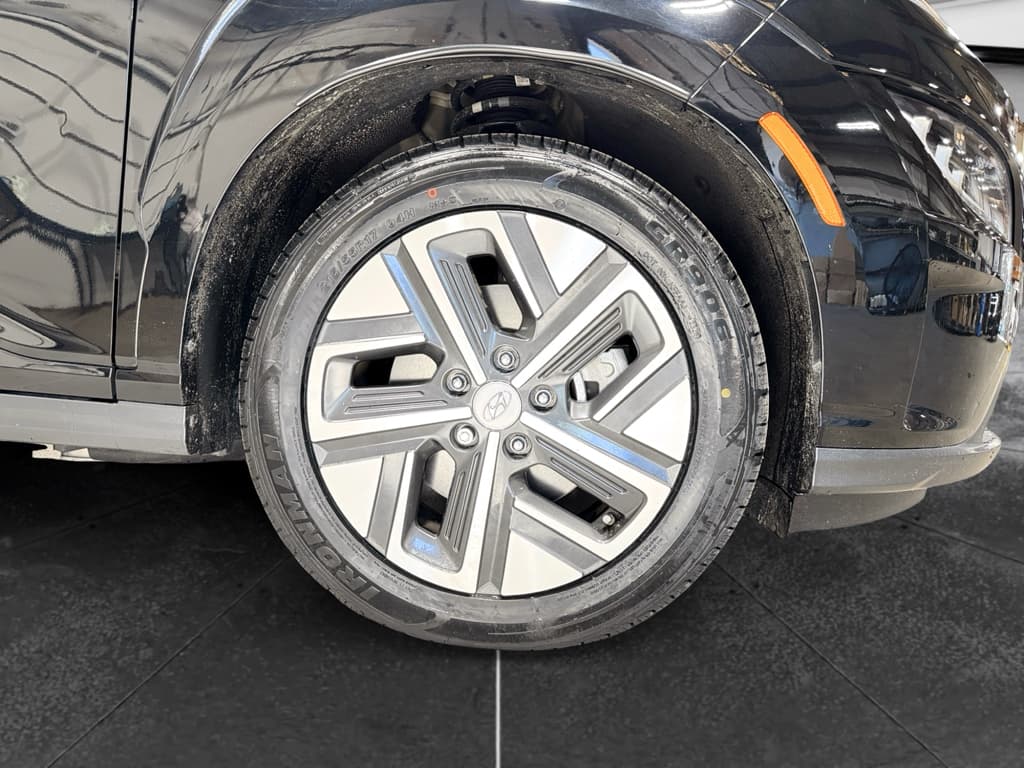 2023 Hyundai Kona EV view 35