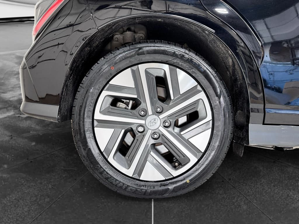 2023 Hyundai Kona EV view 33