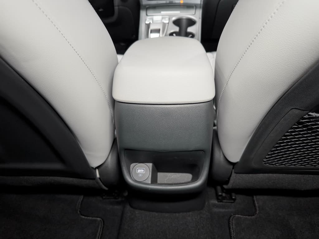 2023 Hyundai Kona EV view 21