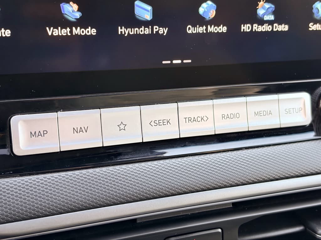 2023 Hyundai Kona EV view 16