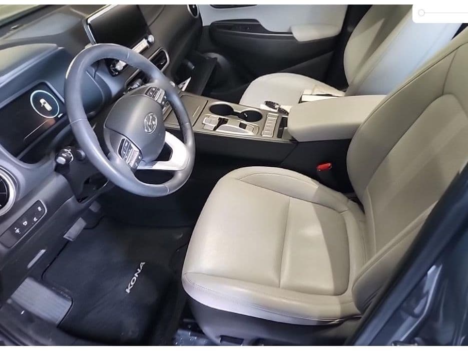 2023 Hyundai Kona EV view 4