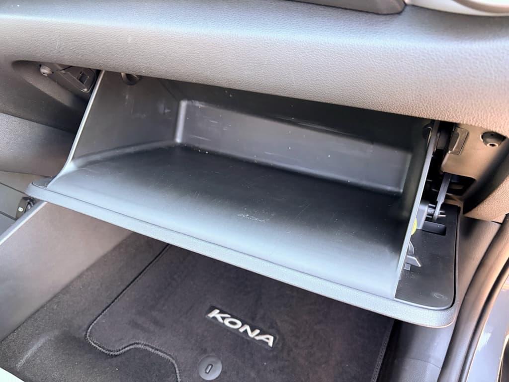 2023 Hyundai Kona EV view 21