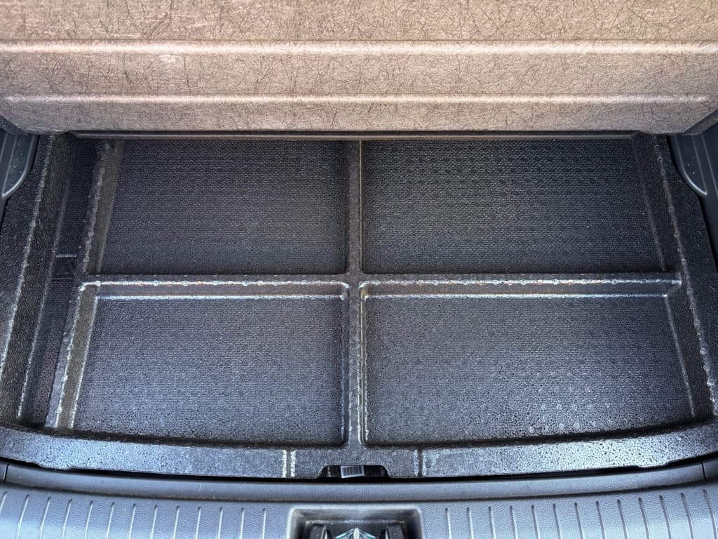 2023 Hyundai Kona EV view 27