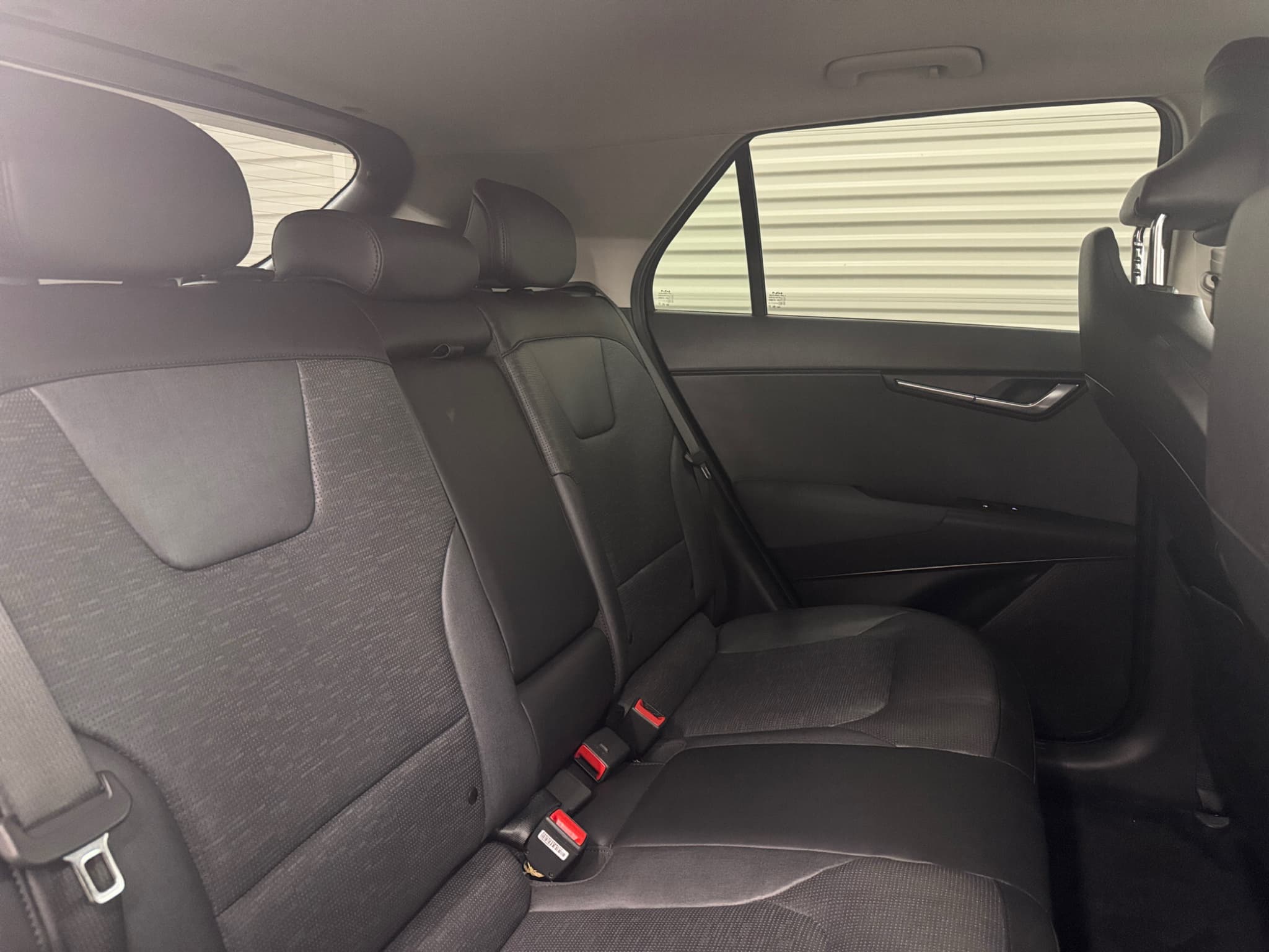 2023 Hyundai Kona EV view 21