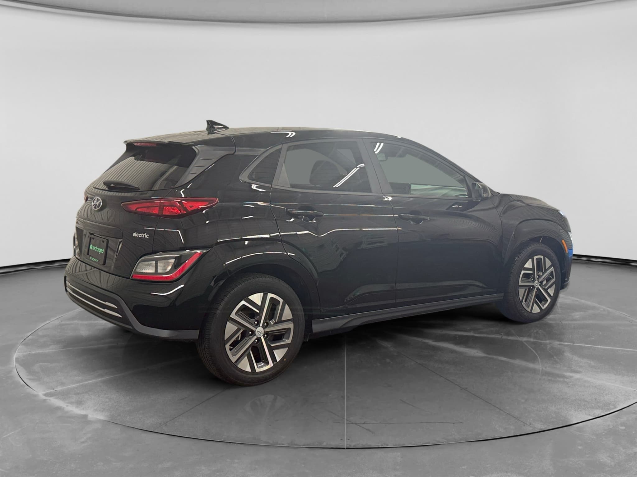 2023 Hyundai Kona EV view 3