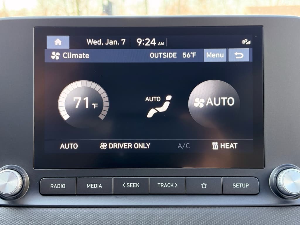 2023 Hyundai Kona EV view 14