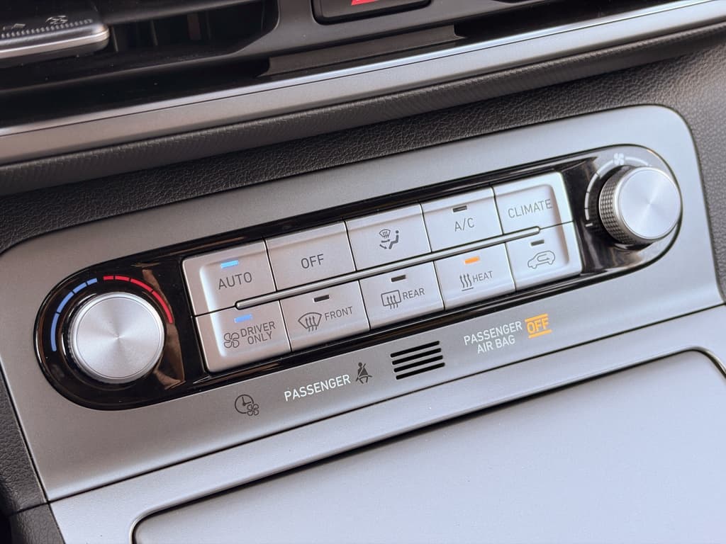 2023 Hyundai Kona EV view 16