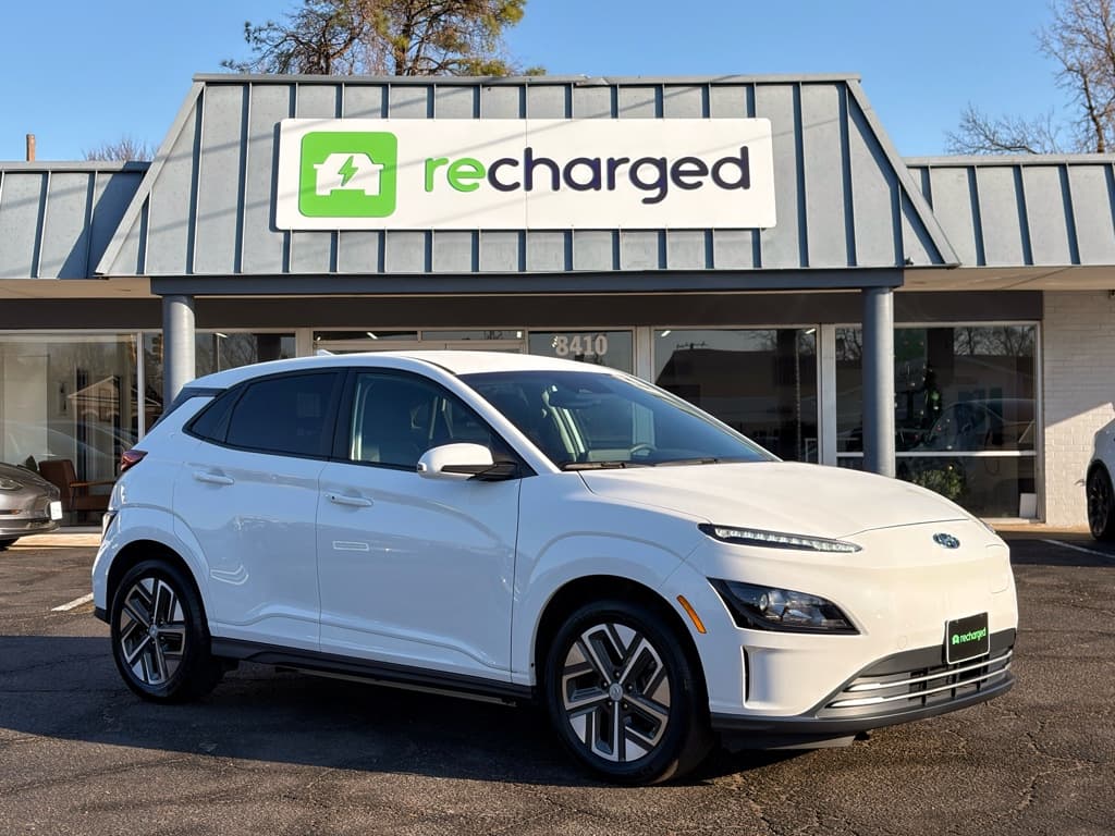 2023 Hyundai Kona EV view 4