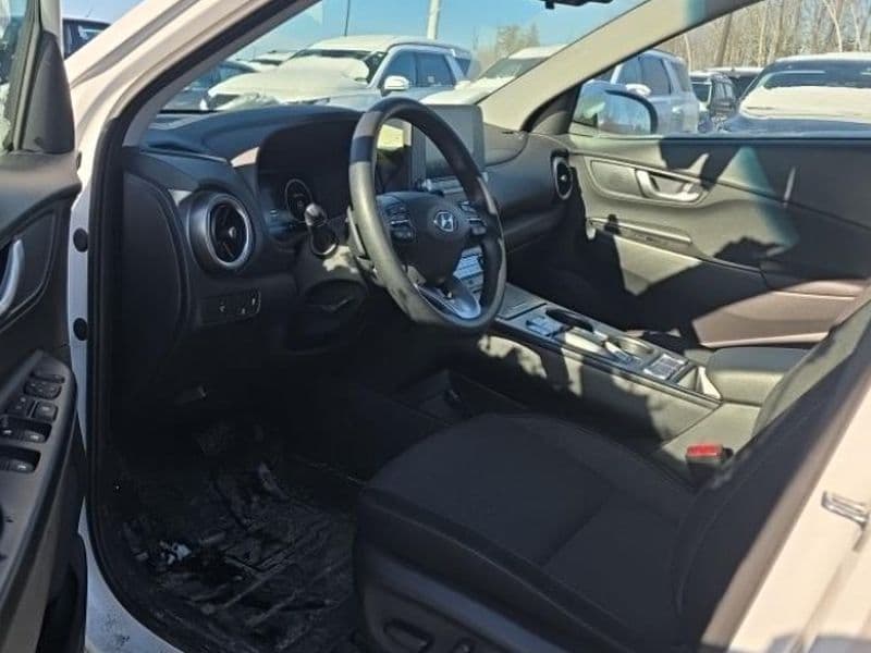 2023 Hyundai Kona EV view 4