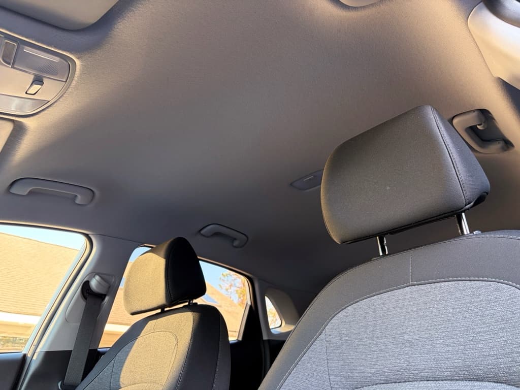 2023 Hyundai Kona EV view 25