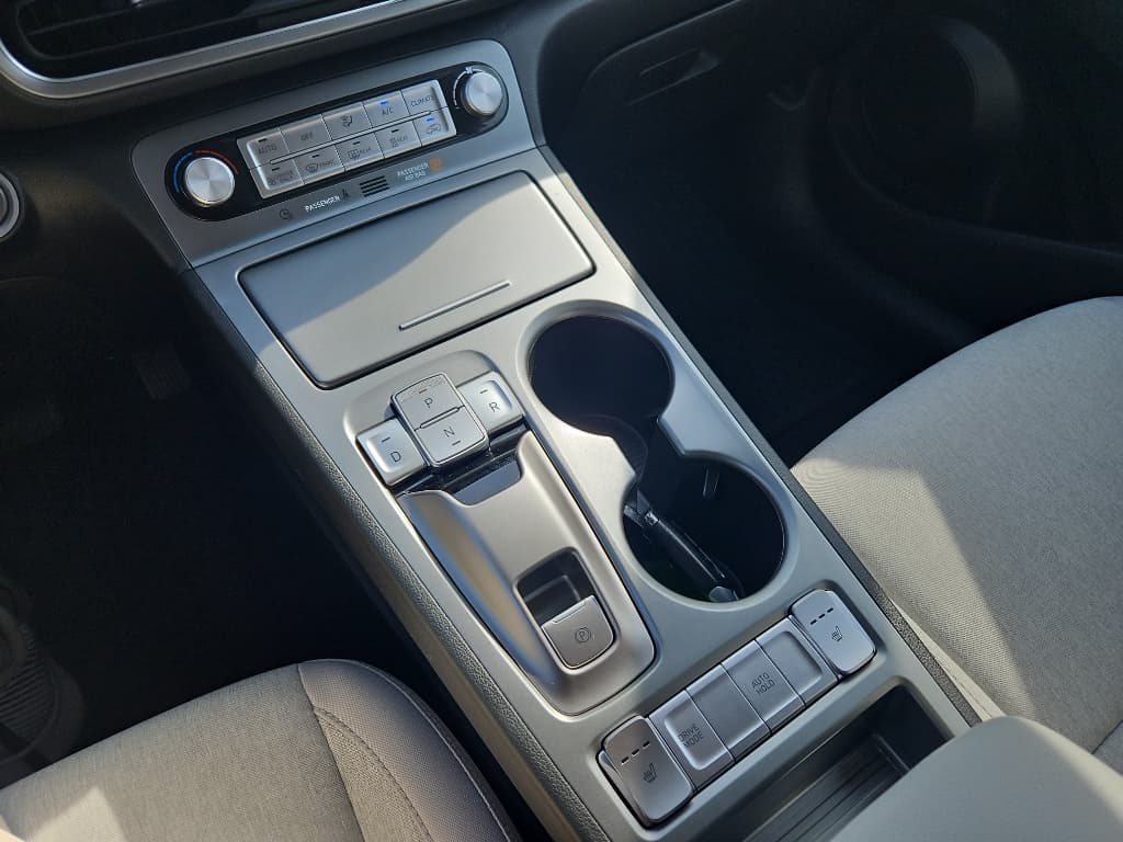 2023 Hyundai Kona EV view 18