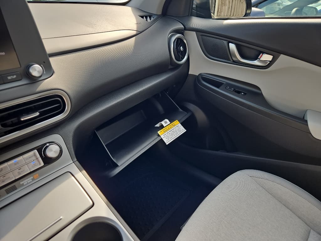 2023 Hyundai Kona EV view 21