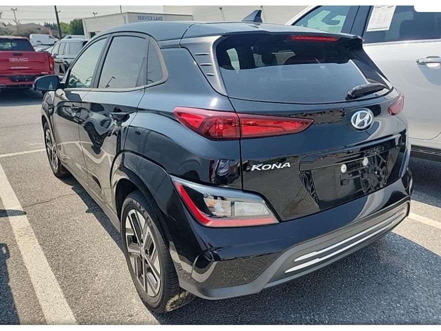 2023 Hyundai Kona EV view 2