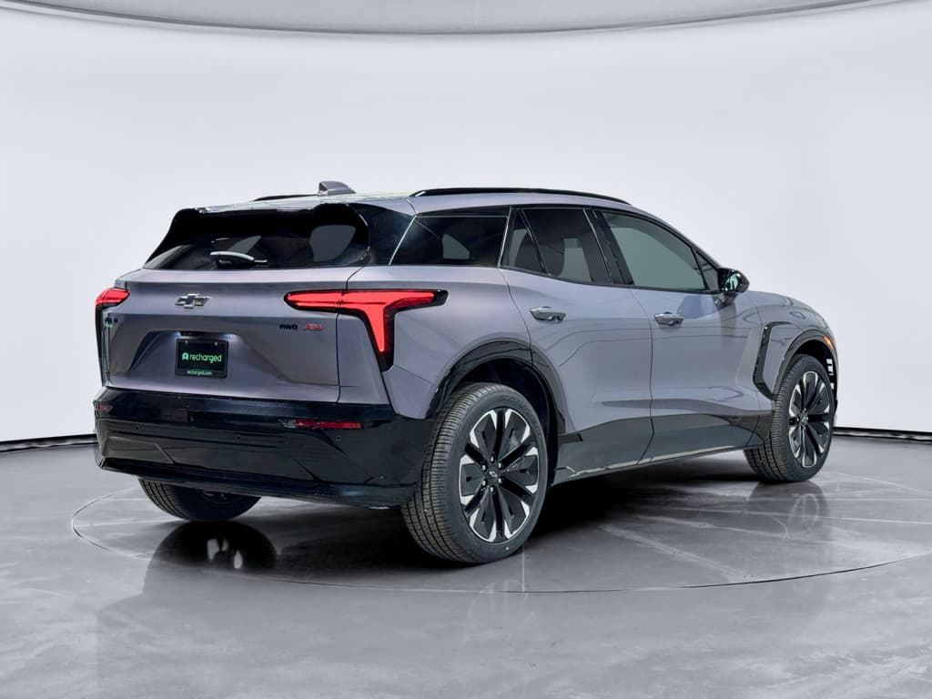 2024 Chevrolet Blazer EV view 3