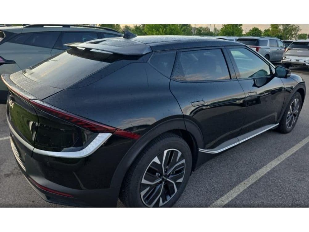2024 Kia EV6 view 3