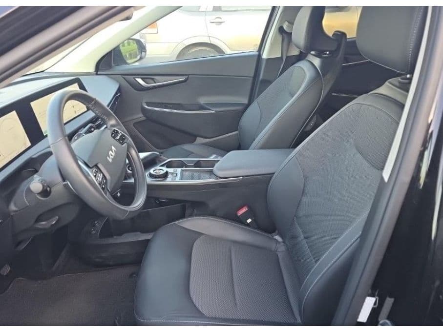 2024 Kia EV6 view 5