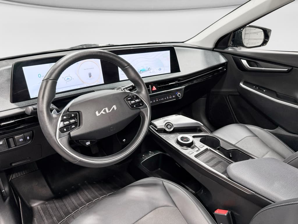 2024 Kia EV6 view 18