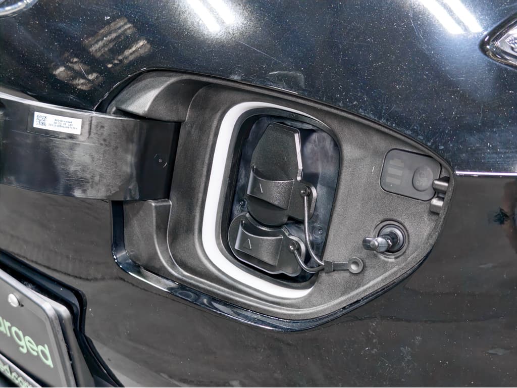 2023 Hyundai Kona EV view 5