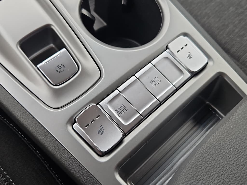 2023 Hyundai Kona EV view 17