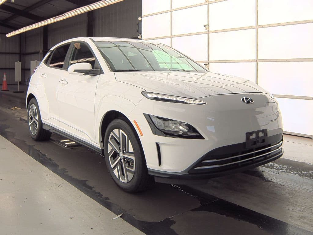 2023 Hyundai Kona EV view 3