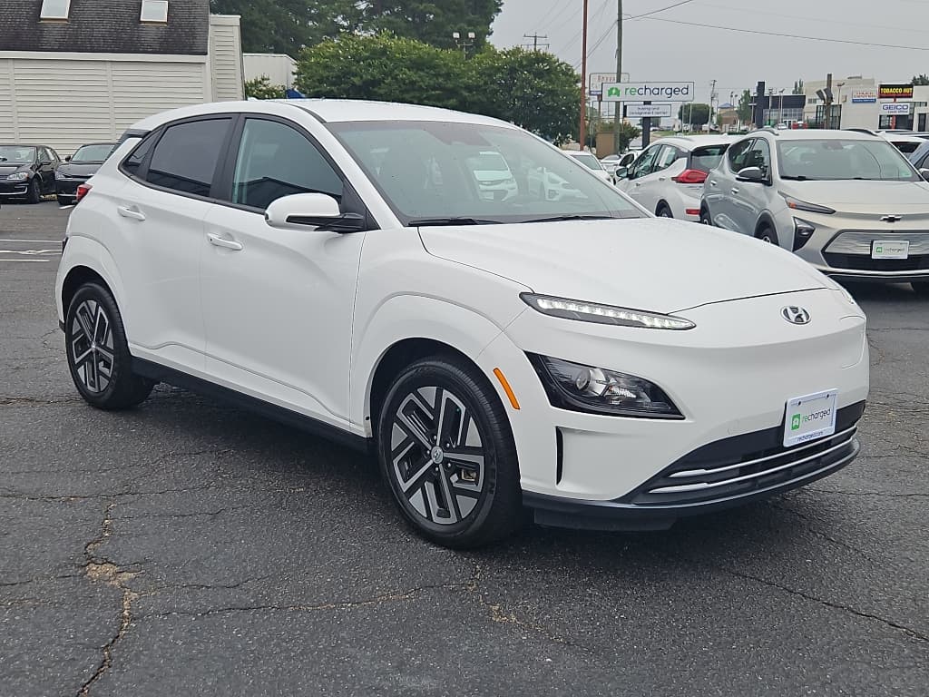 2023 Hyundai Kona EV view 4