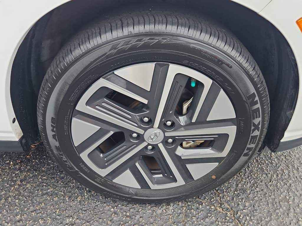 2023 Hyundai Kona EV view 31