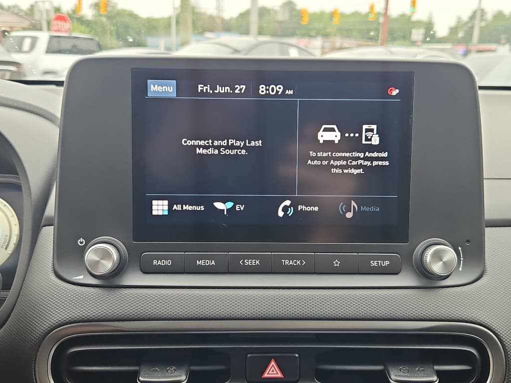 2023 Hyundai Kona EV view 11