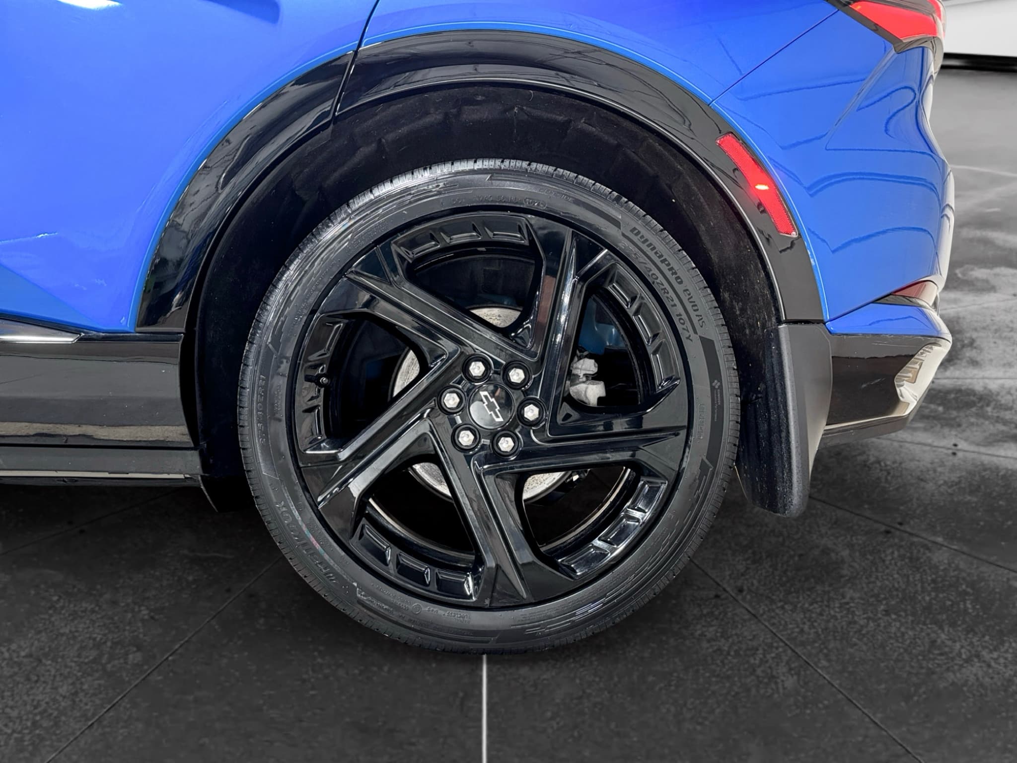2025 Chevrolet Equinox EV view 32