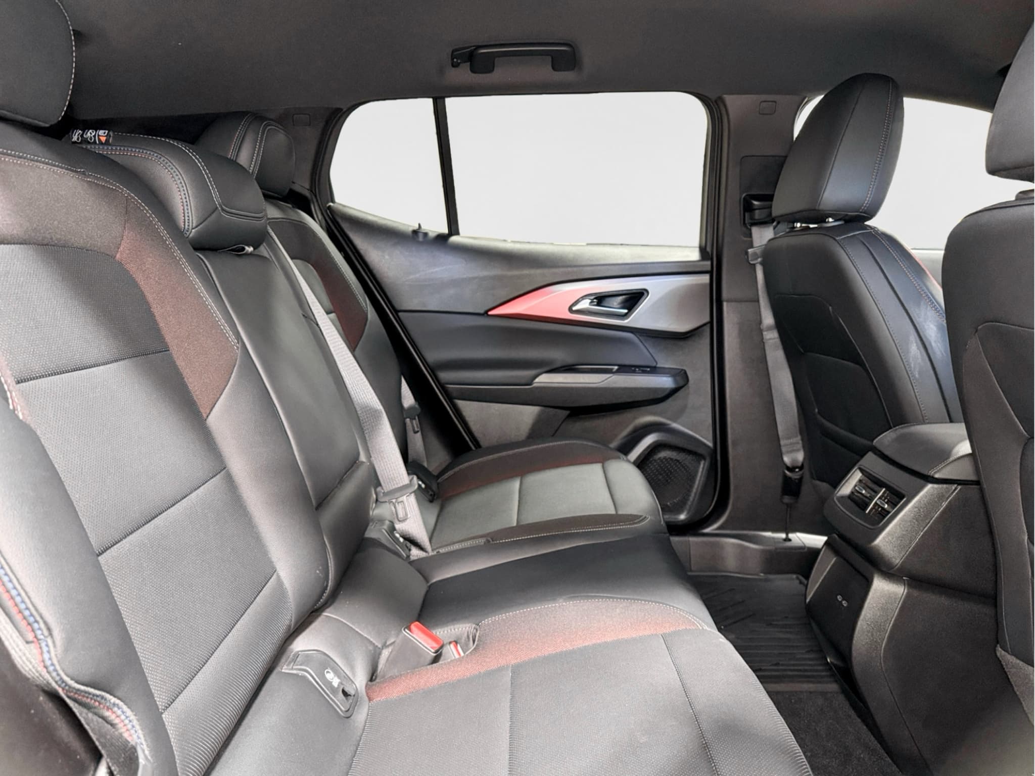 2025 Chevrolet Equinox EV view 23