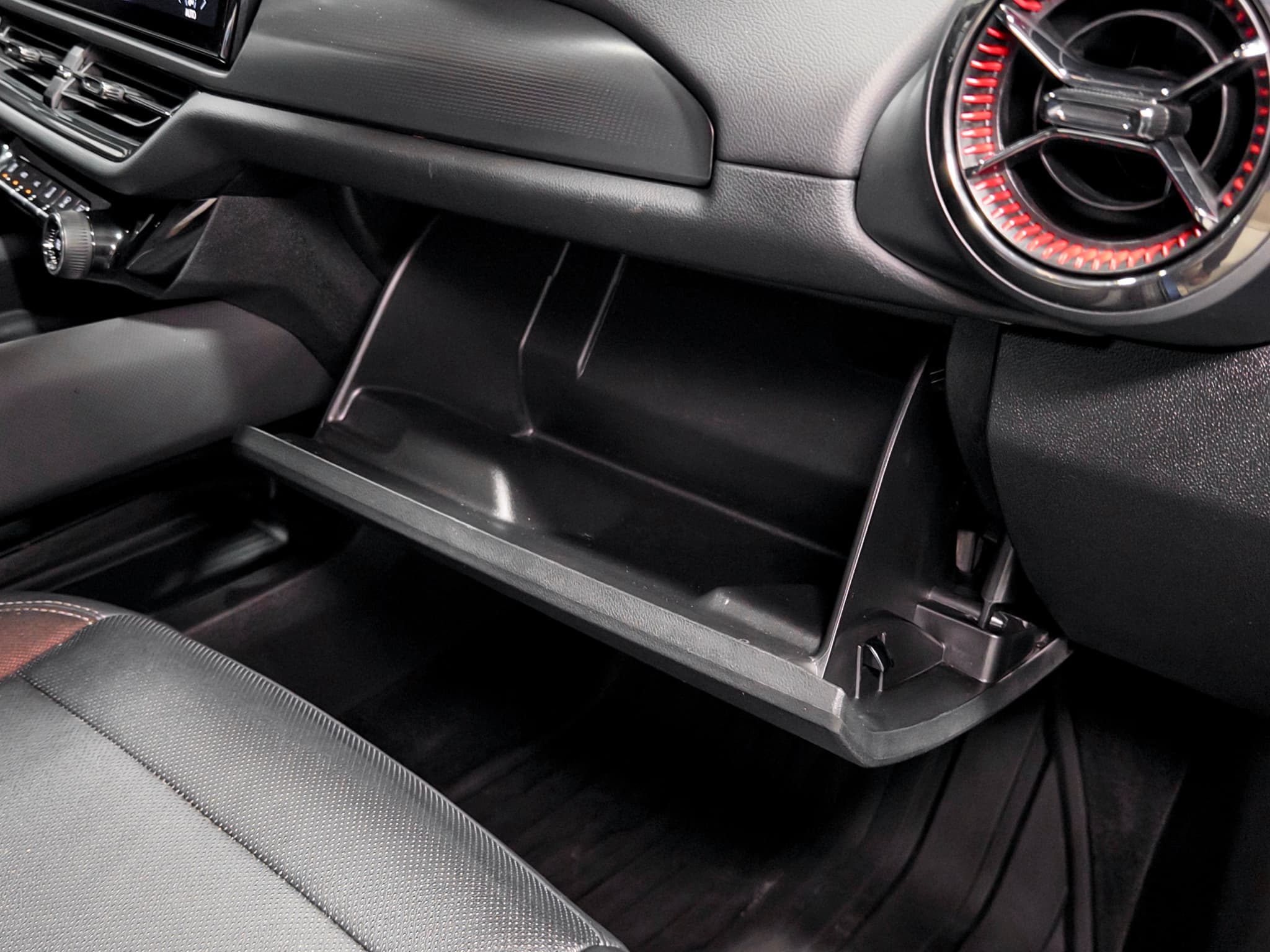 2025 Chevrolet Equinox EV view 21