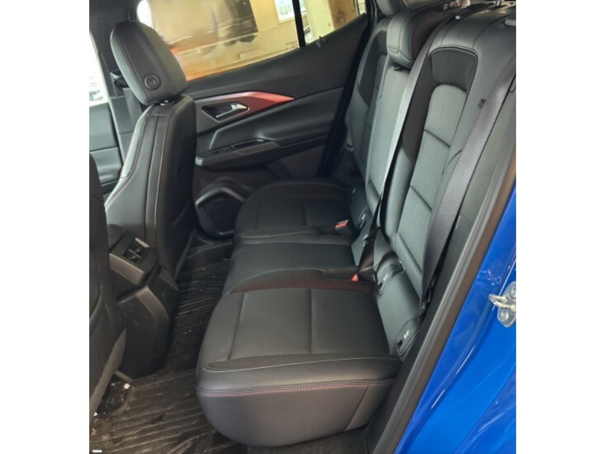 2025 Chevrolet Equinox EV view 6