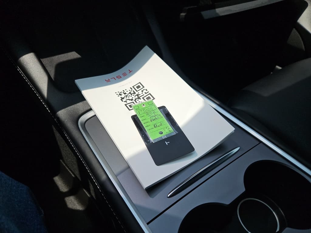 2022 Tesla Model 3 view 16