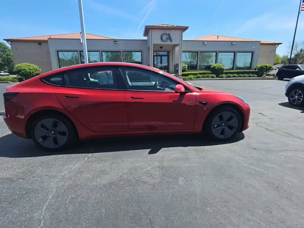 2022 Tesla Model 3 view 4