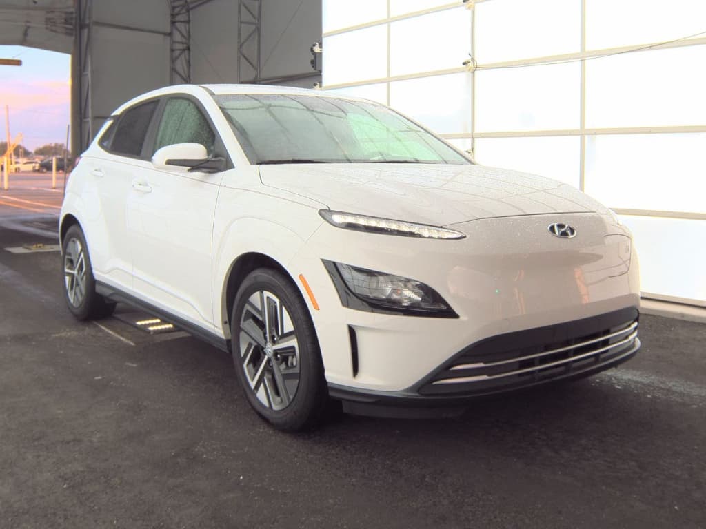 2023 Hyundai Kona EV view 2
